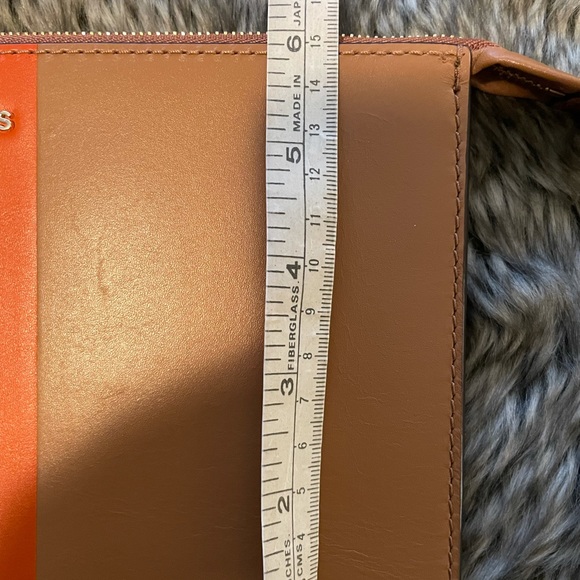Michael Kors Clutch With Strap Brown and orange color block card slots - Picture 5 of 10